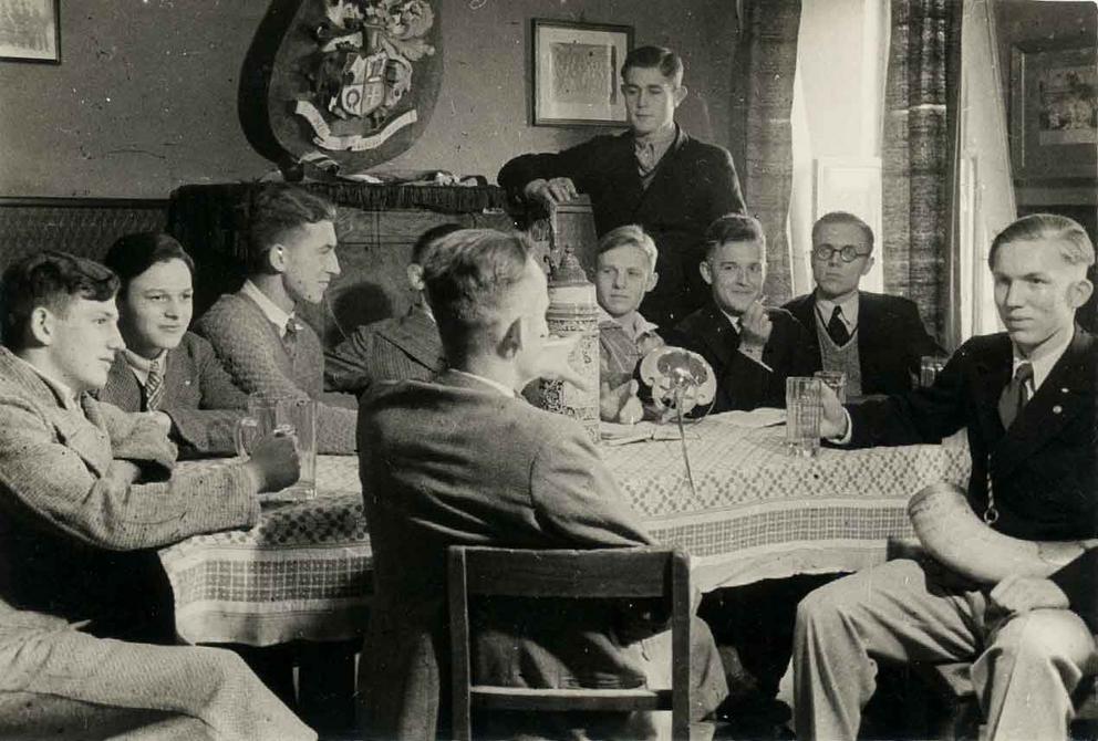 Im Vereinszimmer der Friesen